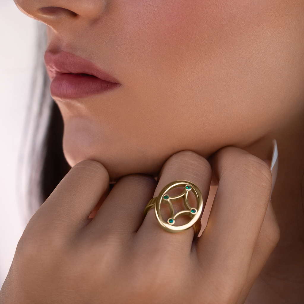 Diana Emerald Ring